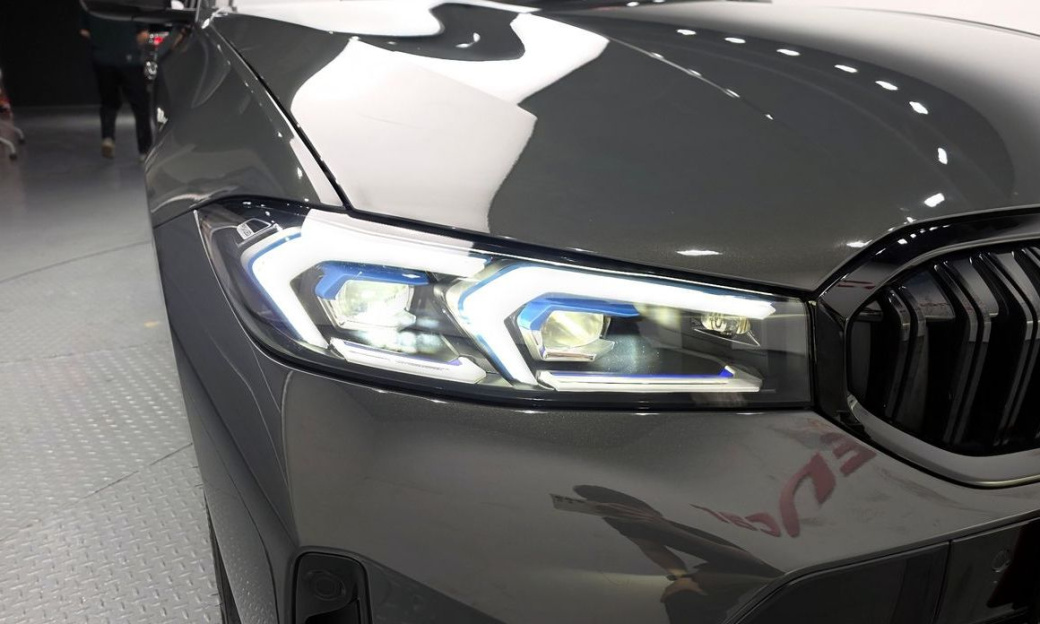 BMW 3-Series 320i M Sport, 2025