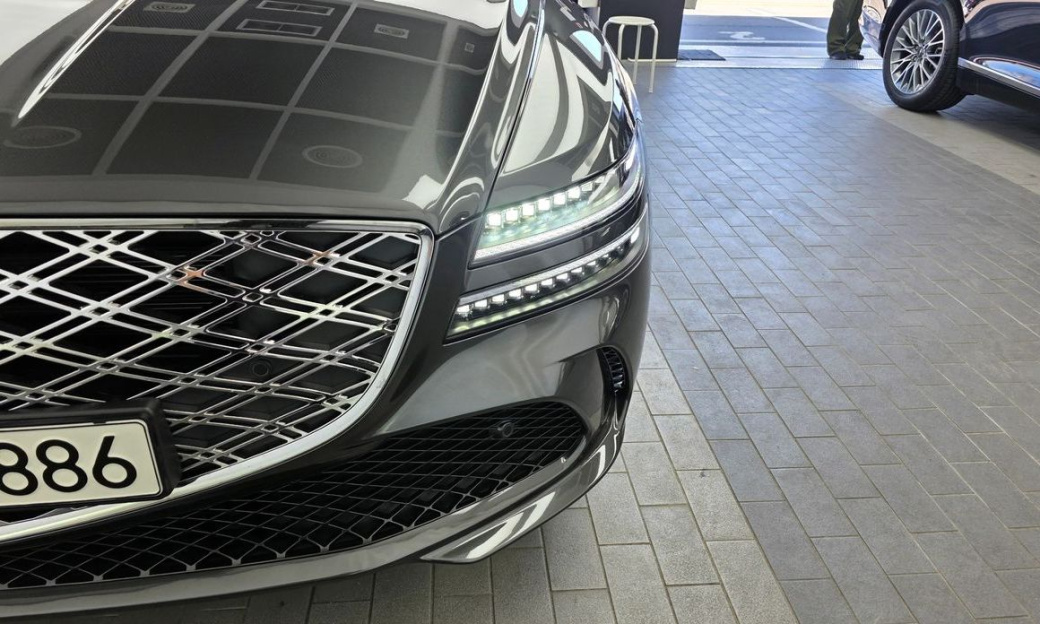 Genesis G80 Gasoline 2.5 Turbo AWD, 2025