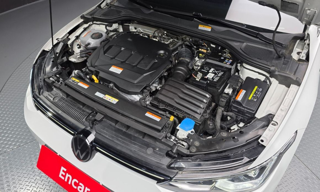 Volkswagen Golf 2.0 TDI Prestige, 2024