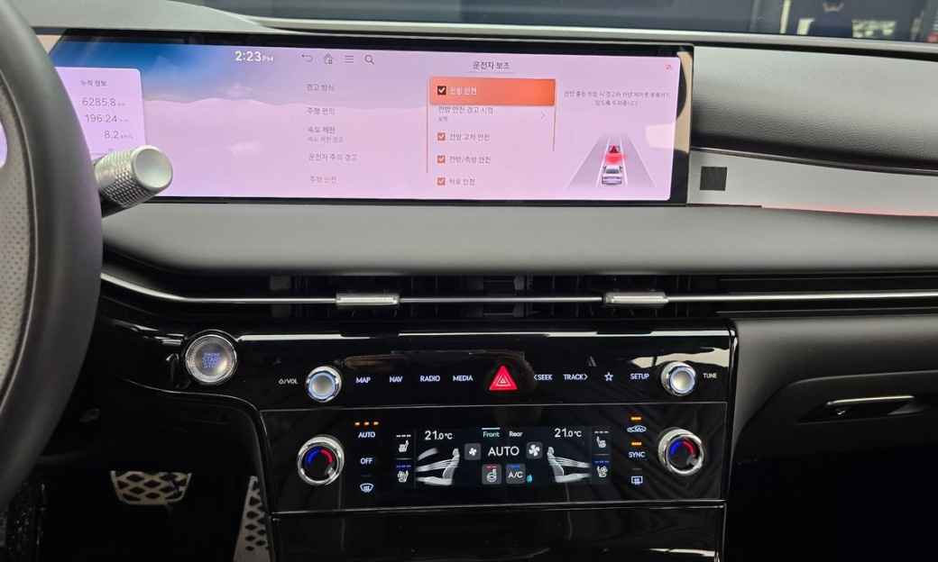 Genesis G80 Gasoline 2.5 Turbo AWD, 2025