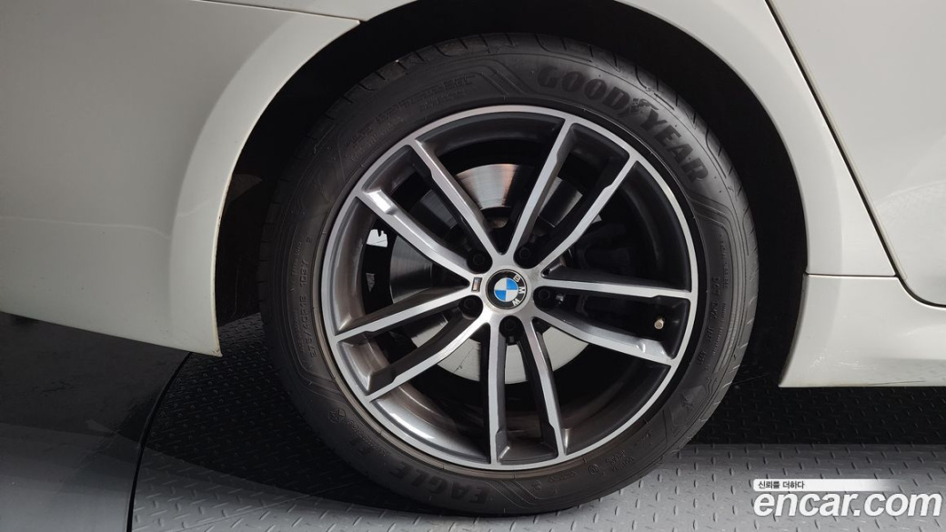 BMW 5-Series 520i M Sport, 2022