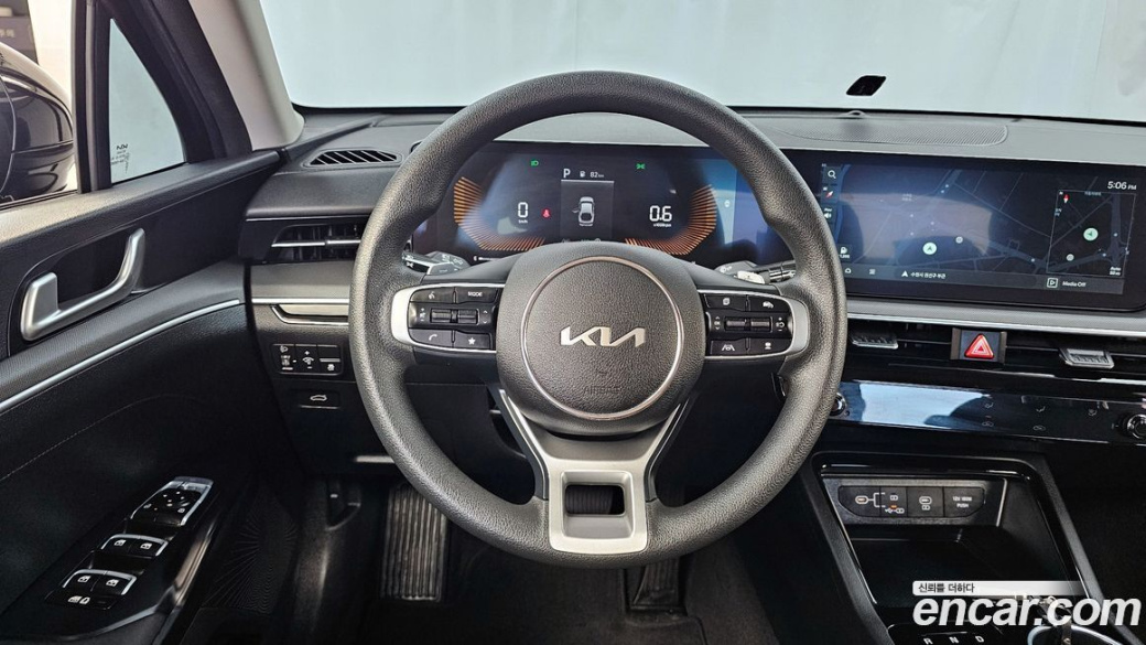 Kia K5 2.0, 2024