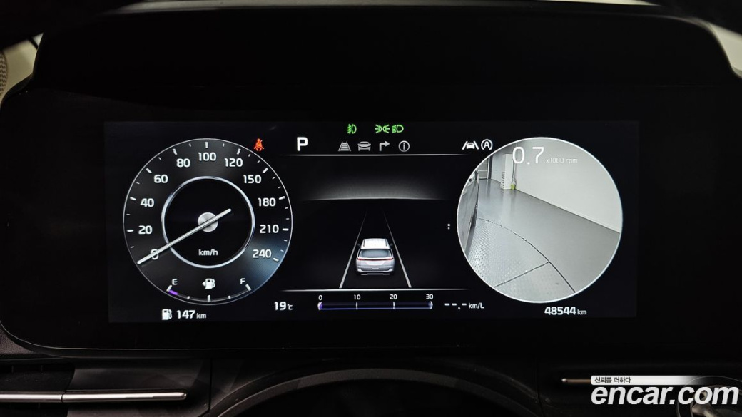 Kia Carnival 9-Seater Signature, 2023