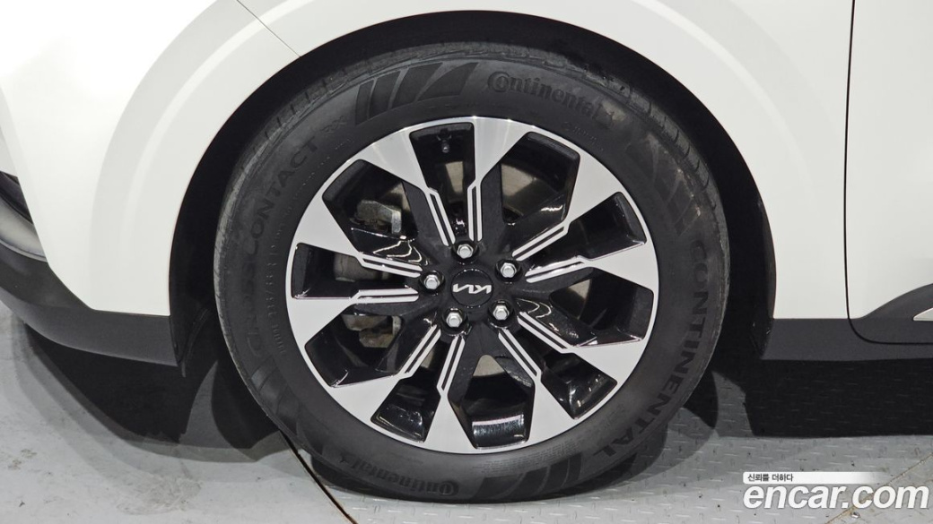 Kia Carnival 9-Seater Signature, 2022