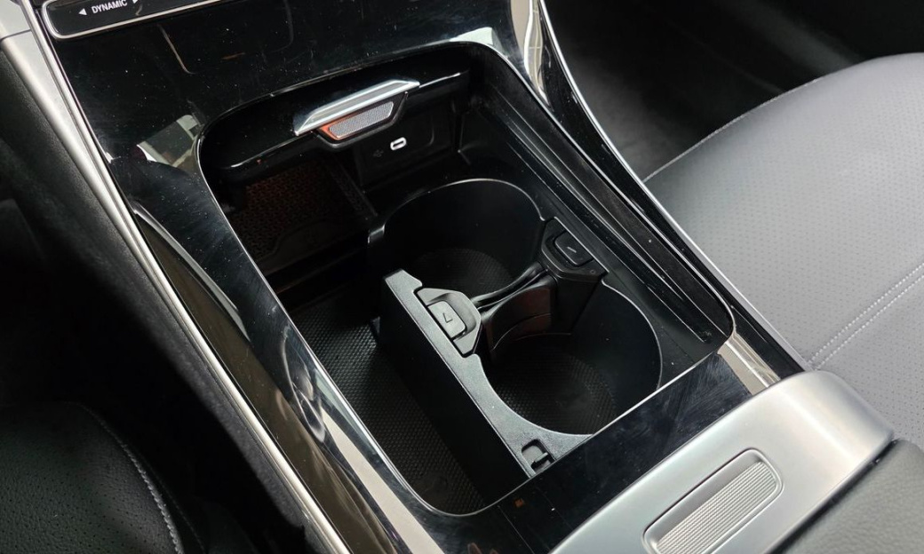 Mercedes-Benz C-Class C300 4MATIC Avantgarde, 2024
