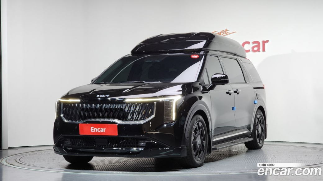 Kia Carnival 9-Seater Signature, 2024