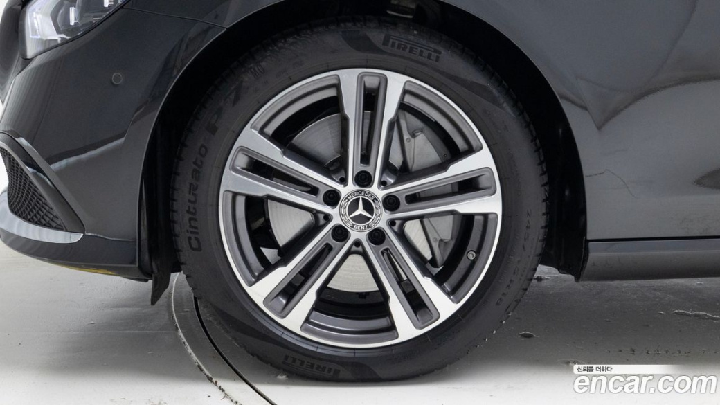 Mercedes-Benz E-Class E350 4MATIC Avantgarde, 2022