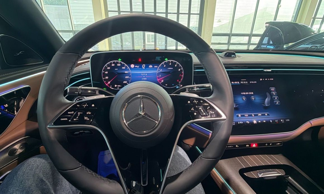 Mercedes-Benz E-Class E450 4MATIC, 2024