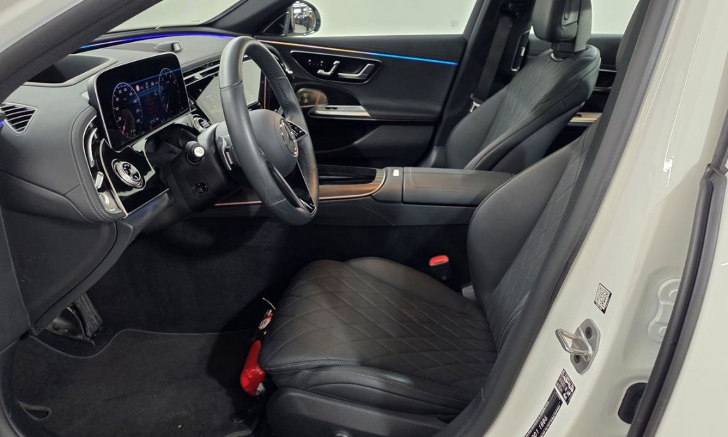 Mercedes-Benz E-Class E450 4MATIC Exclusive, 2025
