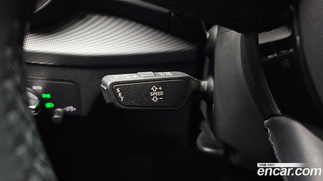 Audi Q2 35 TDI Premium, 2023