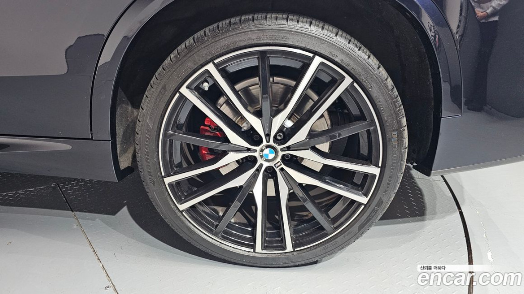 BMW X5 M50i, 2022