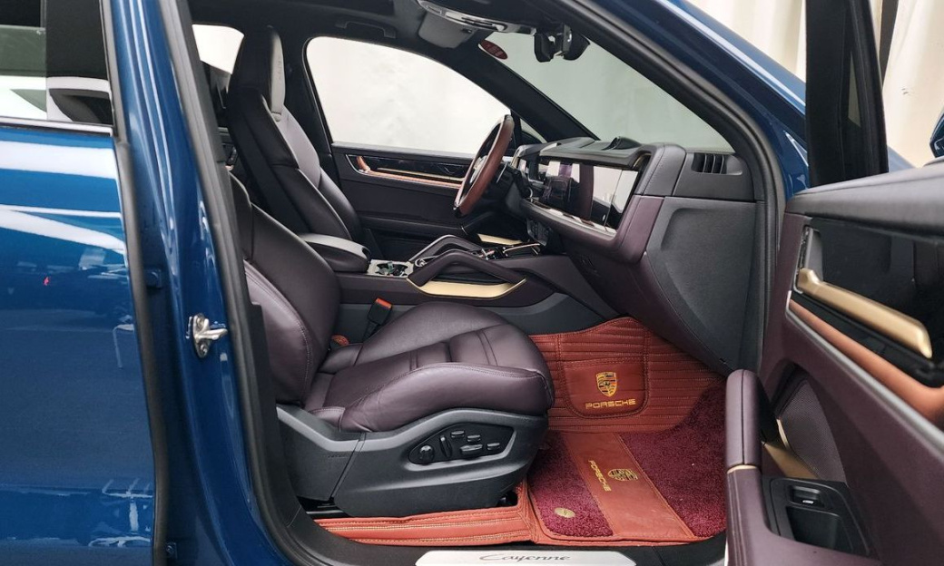 Porsche Cayenne 3.0, 2024