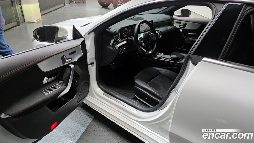 Mercedes-Benz CLA-Class CLA250 4MATIC, 2023