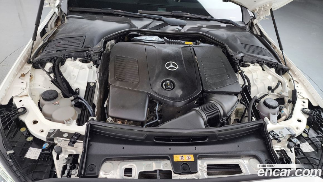 Mercedes-Benz C-Class C300 4MATIC Avantgarde, 2023