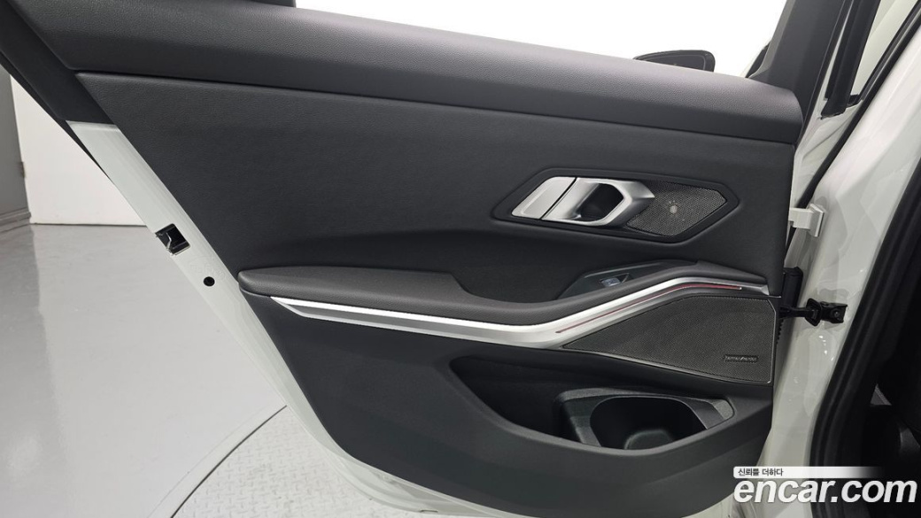 BMW 3-Series 320i M Sport, 2026