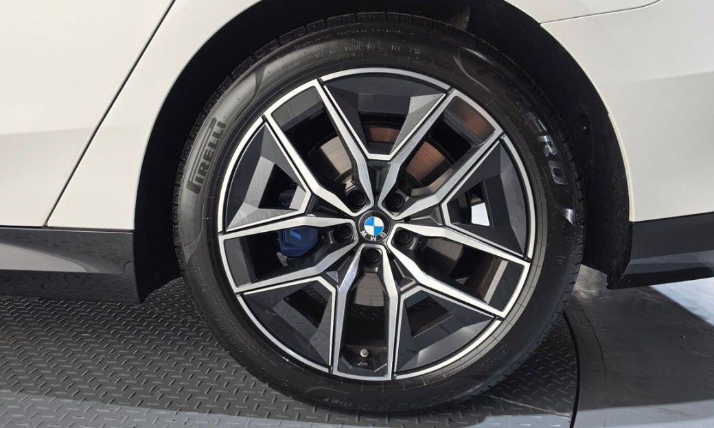 BMW 5-Series 520i M Sport, 2024