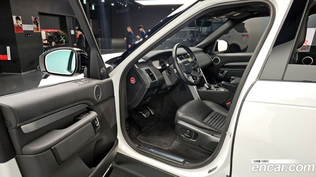 Land Rover Discovery P360 R-Dynamic SE, 2023