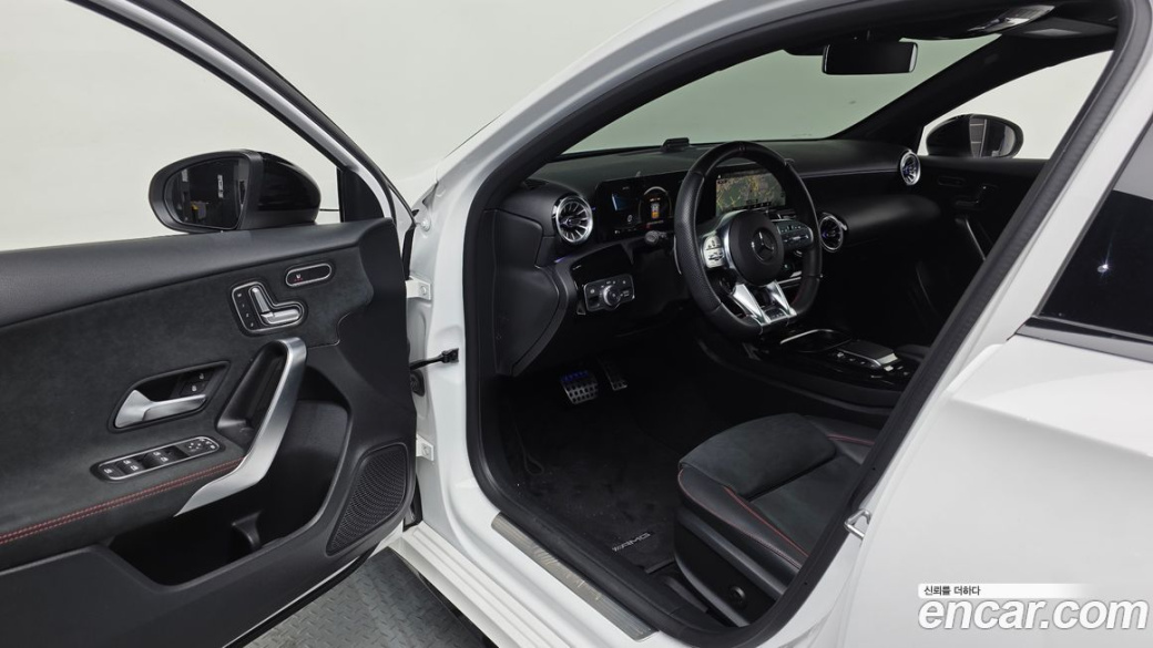 Mercedes-Benz A-Class AMG A45 4MAITC+ Hatchback, 2023
