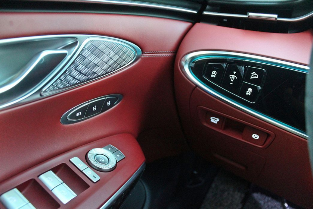Genesis GV70 2.5T Gasoline 2WD, 2024