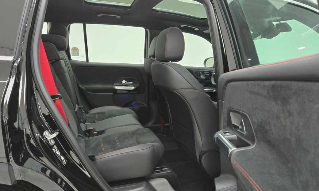 Mercedes-Benz GLB-Class AMG GLB35 4MATIC, 2025