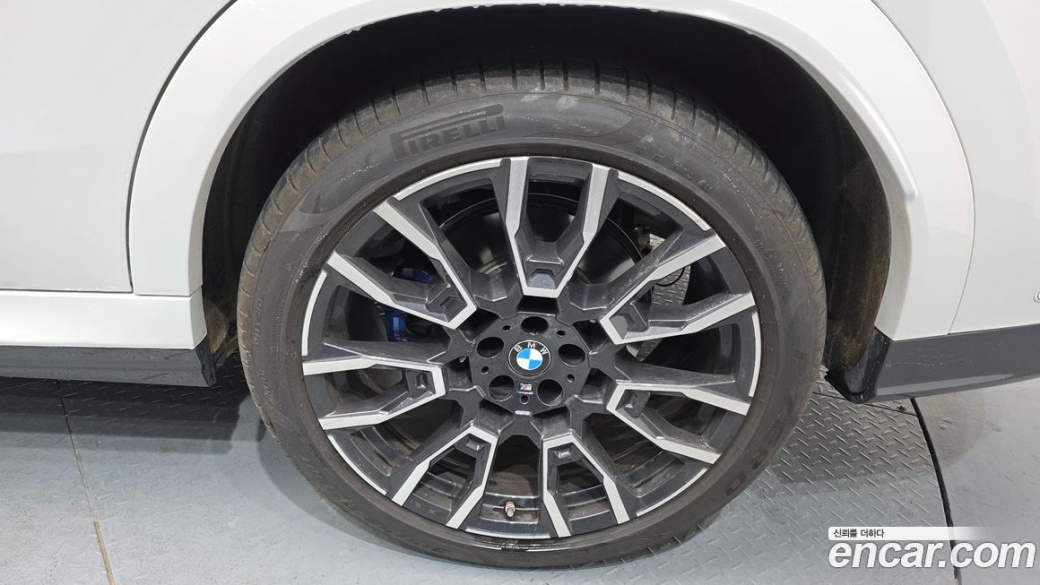 BMW X6 xDrive40i M Sport, 2025
