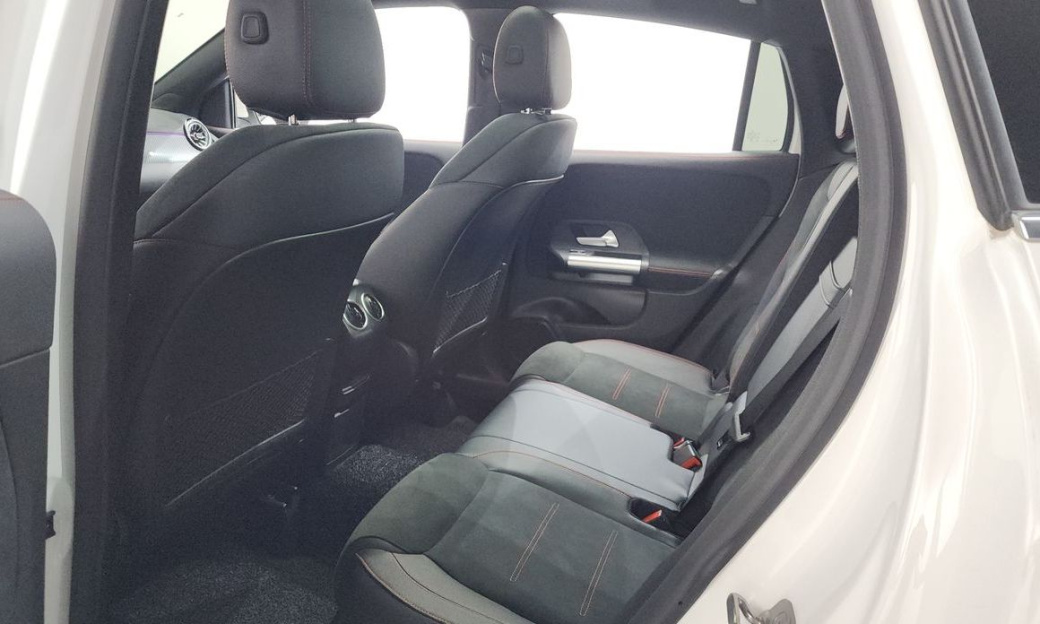 Mercedes-Benz GLA-Class GLA250 4MATIC, 2023