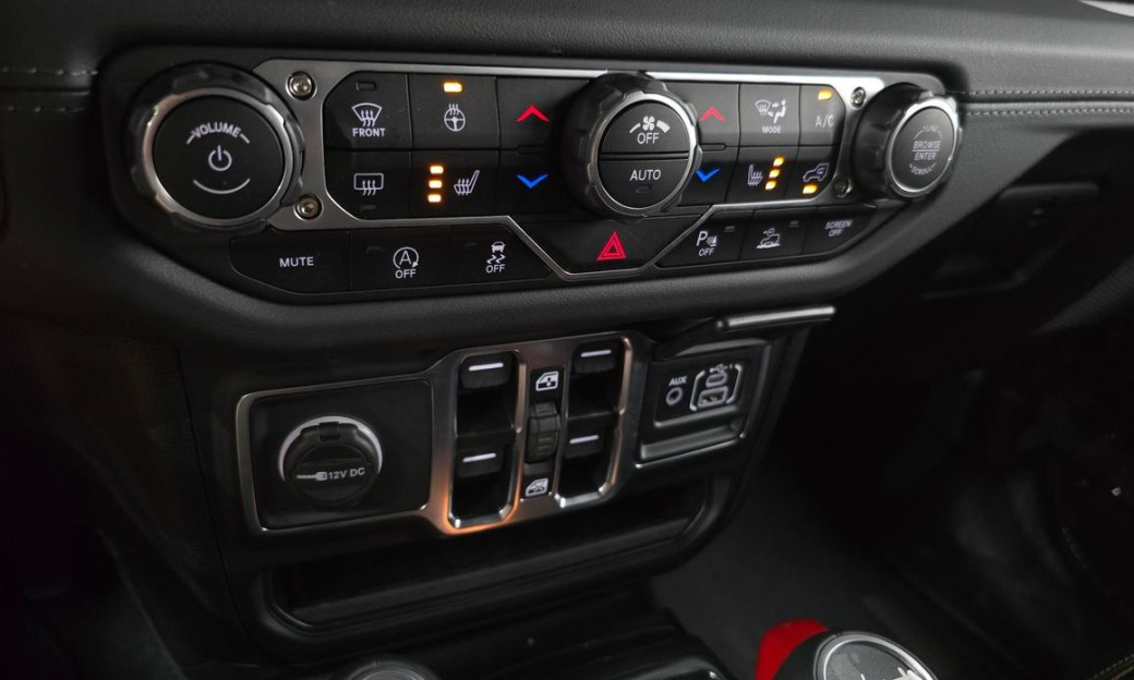 Jeep Wrangler 2.0 Sahara Power Top 4Door, 2025