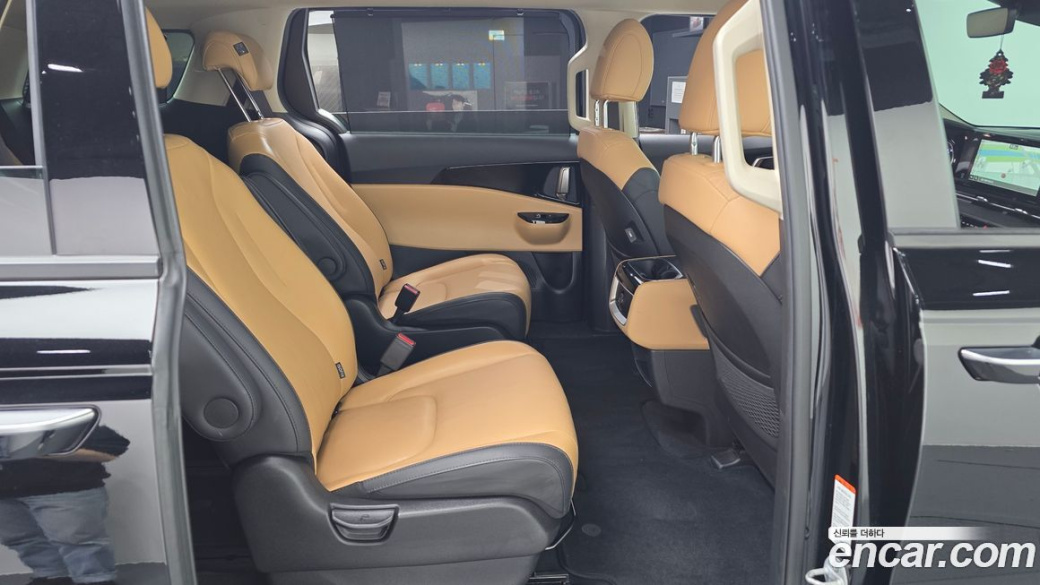 Kia Carnival 9-Seater Noblesse, 2023