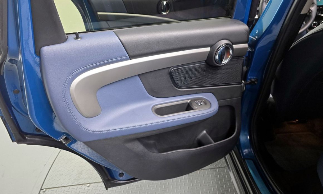 Mini Countryman ALL4 Classic Launch Pack, 2023