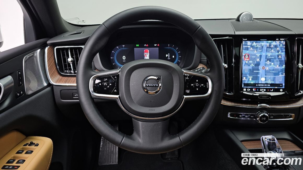 Volvo XC60 B5 Ultimate Bright, 2024