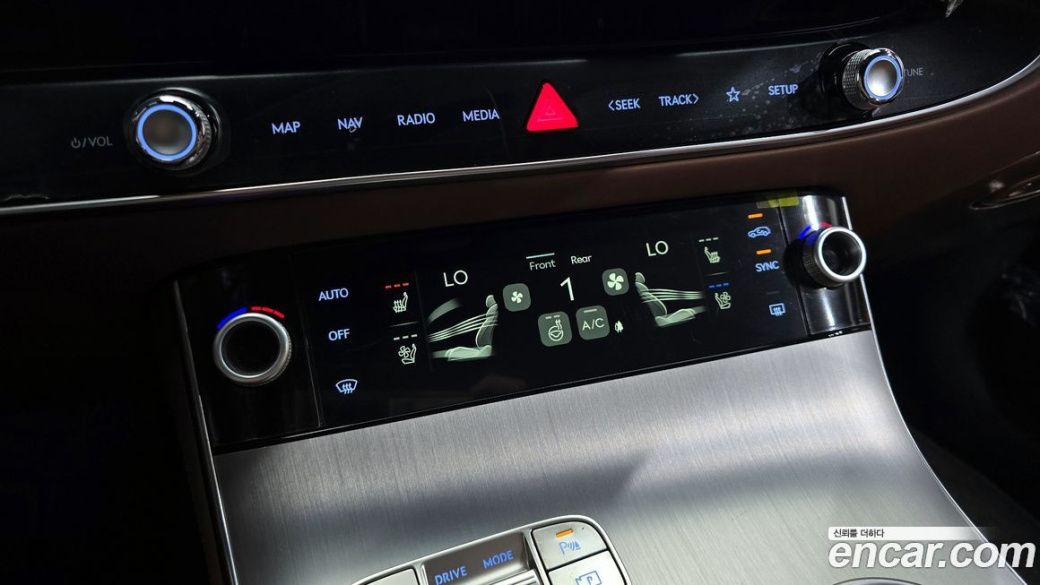 Genesis GV70 2.5T Gasoline 2WD, 2026