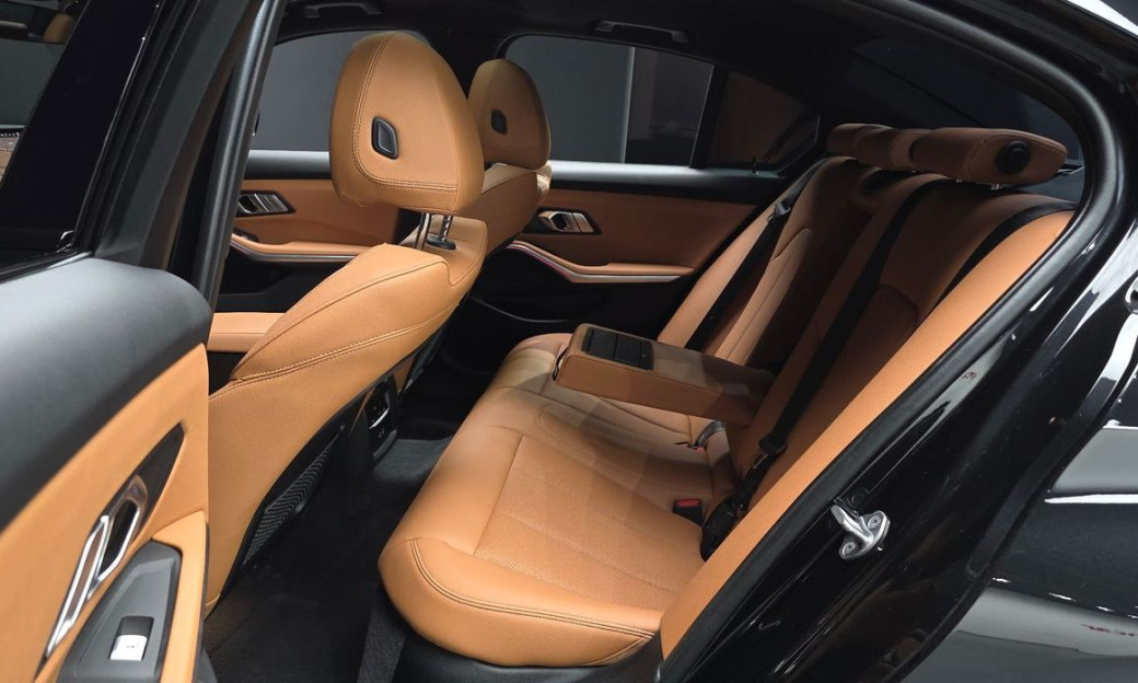 BMW 3-Series 320i M Sport, 2023