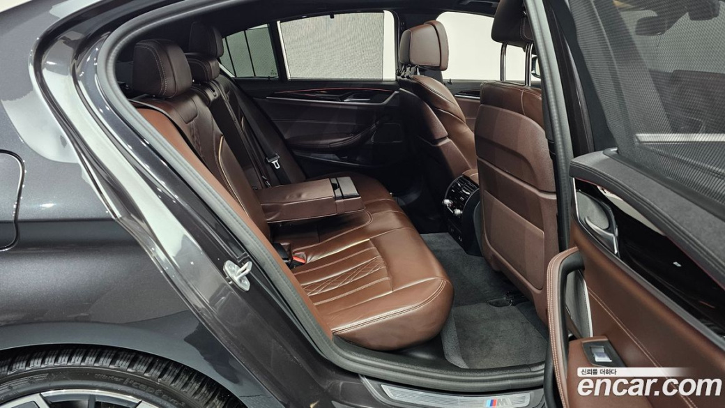 BMW 5-Series 530i M Sport Package, 2023
