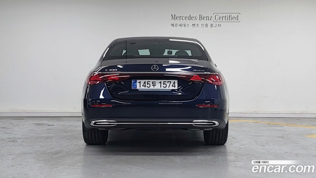 Mercedes-Benz E-Class E300 4MATIC Exclusive, 2025