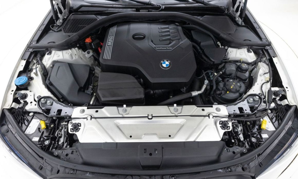 BMW 3-Series 320i M Sport, 2024