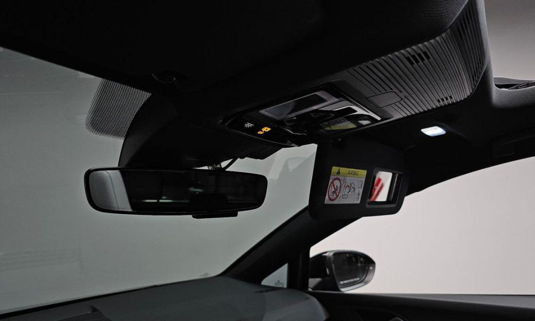 Volkswagen Golf 2.0 GTI, 2024