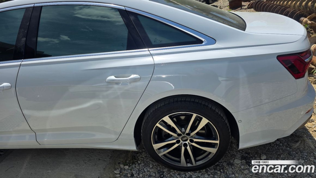 Audi A6 45 TFSI Quattro Premium, 2023