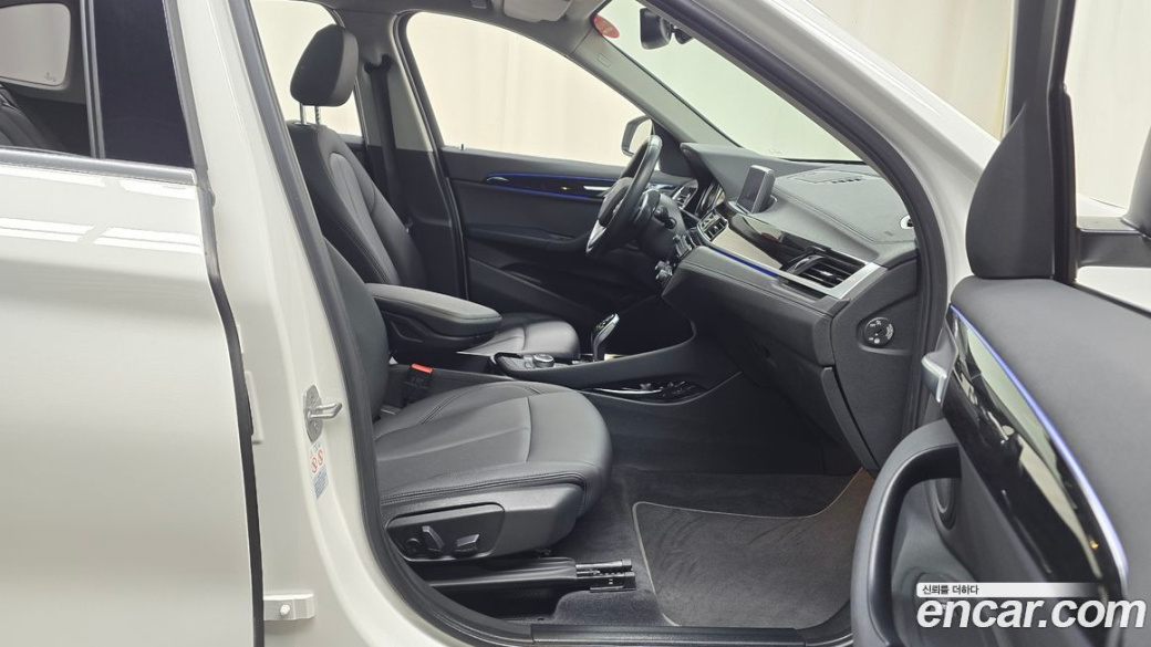 BMW X1 xDrive 20i xLine, 2022