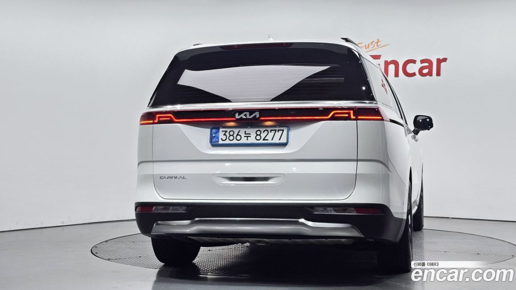 Kia Carnival 7-Seater Signature, 2023