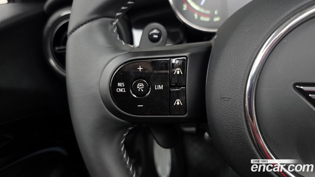 Mini Cooper Convertible JCW, 2023