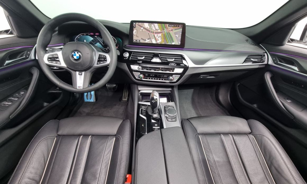 BMW 5-Series 520i M Sport, 2023