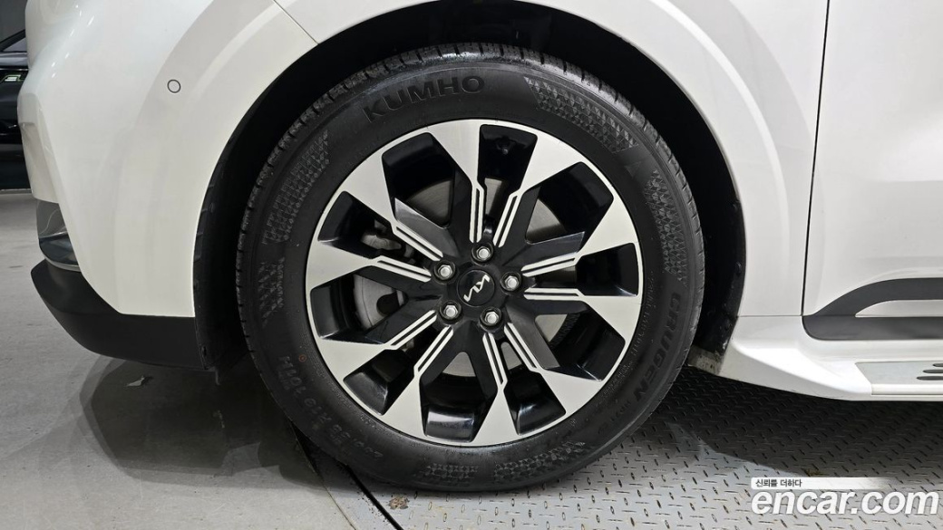 Kia Carnival 9-Seater Signature, 2022