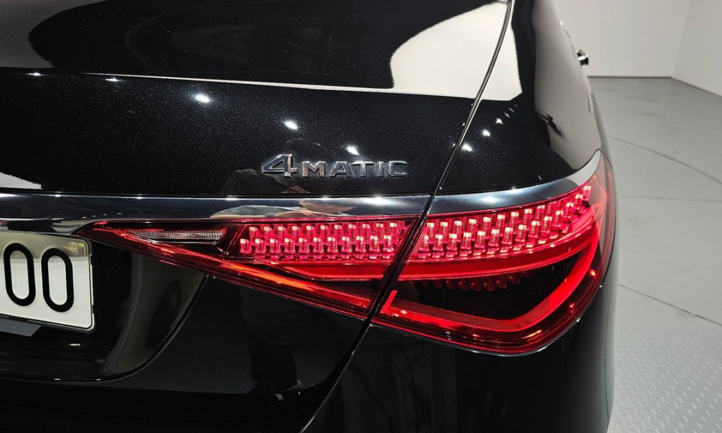 Mercedes-Benz S-Class S500L 4MATIC, 2022