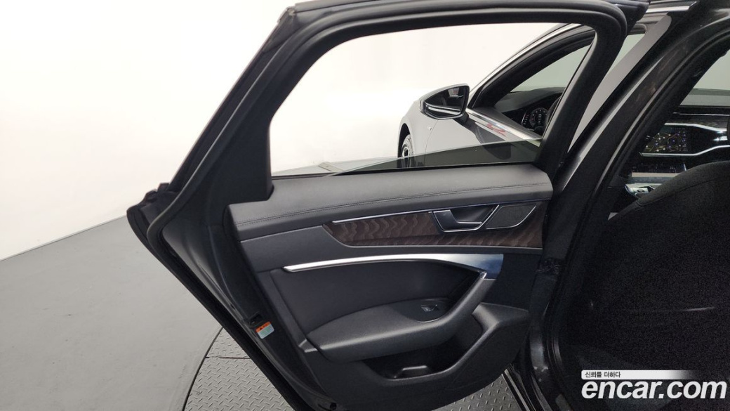 Audi A6 45 TFSI Quattro Premium, 2022