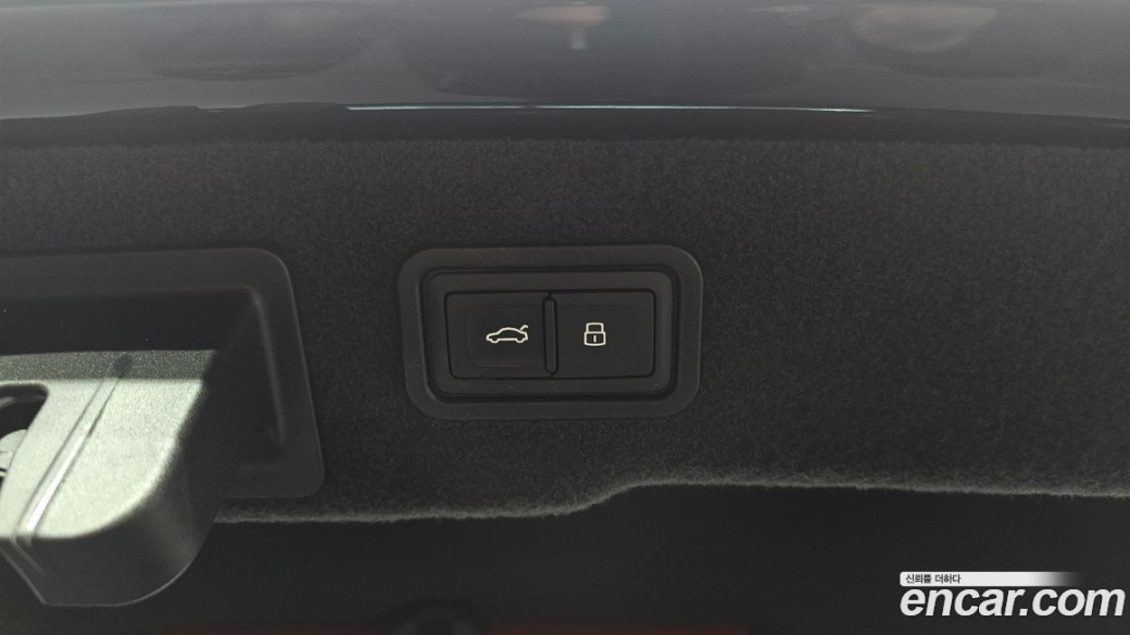 Audi A8 55 TFSI Quattro Premium LWB, 2022
