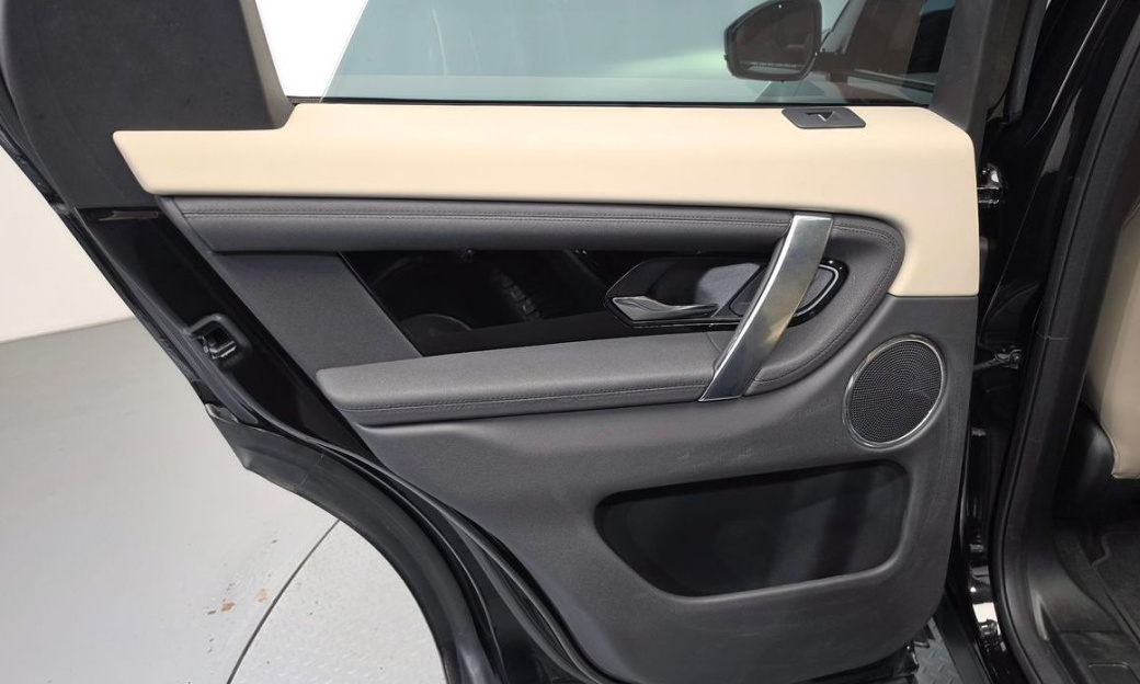 Land Rover Discovery Sport P250 S, 2025