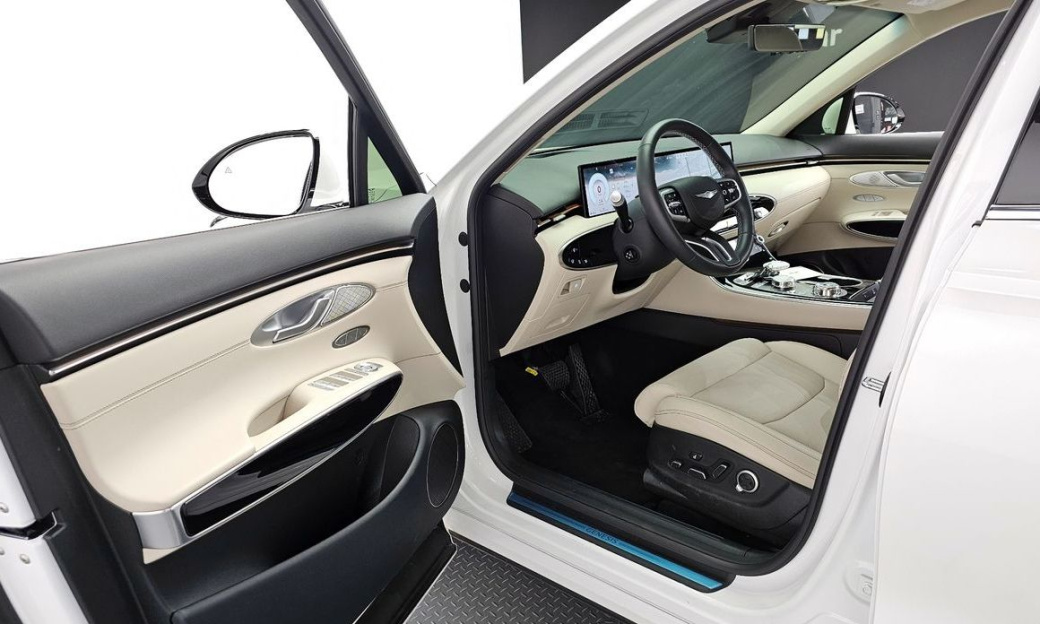 Genesis GV70 2.5T Gasoline 2WD, 2025