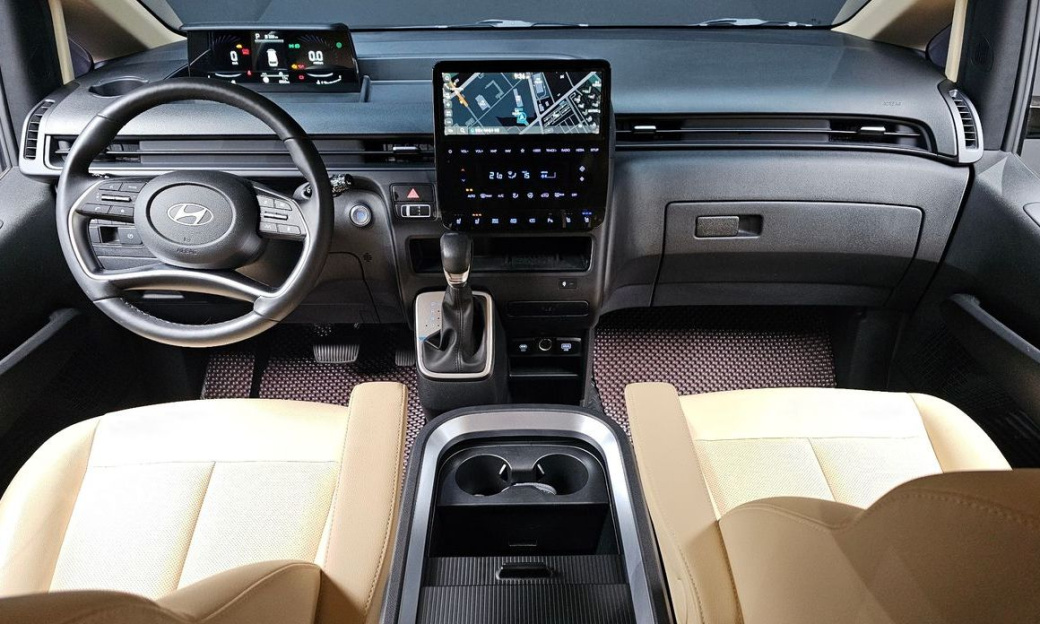 Hyundai Staria Cargo 5-Seater, 2025
