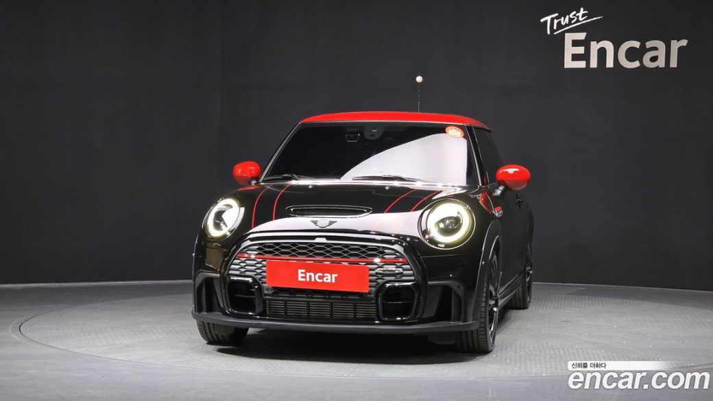 Mini Cooper JCW, 2022