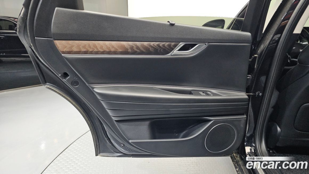 Genesis G80 Gasoline 2.5 Turbo AWD, 2023
